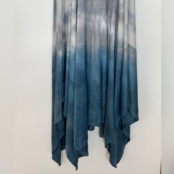 Sundress Hem & Thread - Picture 7 of 11